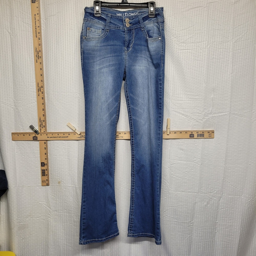 WallFlower Womens Bootcut Jeans Medium Wash‎ Embroidered Pockets Size 5